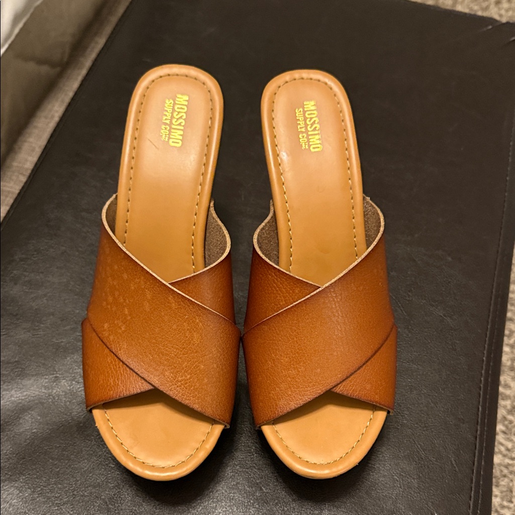 Mossimo Supply Co. Women's Tan Mules